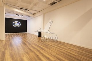 Local comercial en venta en Val en Alcalá de Henares