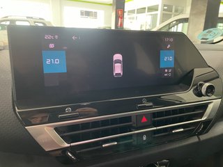 C4 BlueHDi 130 S&S EAT8 Feel Pack 96 kW 5P Automát