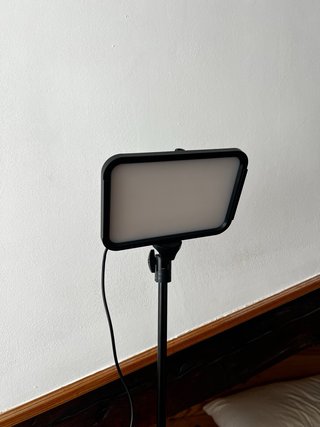 Kit de 2 Focos LED 8” con Trípodes 145cm + Filtros
