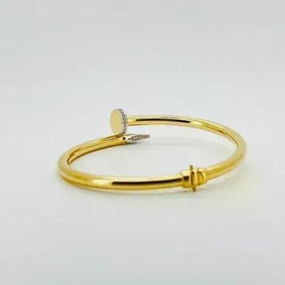 Pulsera de oro con diamantes