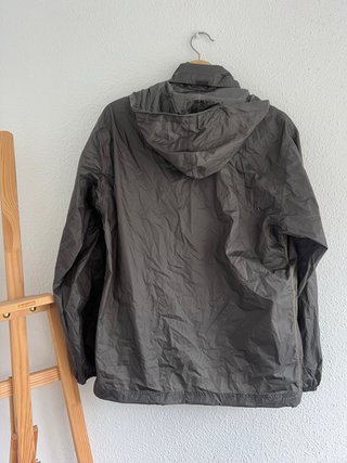 Chubasquero Quechua Marrón Ligero