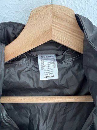 Chubasquero Quechua Marrón Ligero