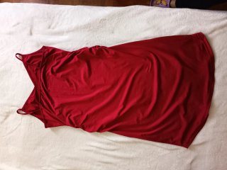 Vestido rojo con fruncido