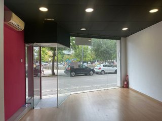 Local comercial en alquiler en Eixample Nord – La Devesa en Girona