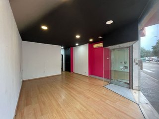 Local comercial en alquiler en Eixample Nord – La Devesa en Girona