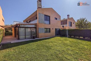Chalet en alquiler en Egües pueblo en Egüés