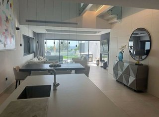 Casa adosada en alquiler en Zona de Seghers en Estepona