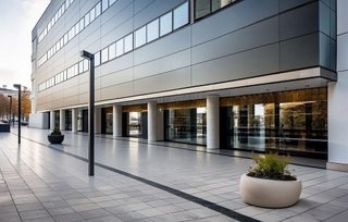 Local comercial en alquiler en Parque Alcosa - Jardines del Edén en Sevilla