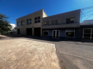 Nave industrial en alquiler en Casco Antiguo en Llíria