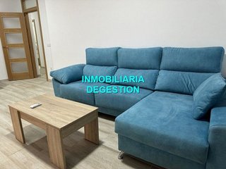 Piso en alquiler en Linares