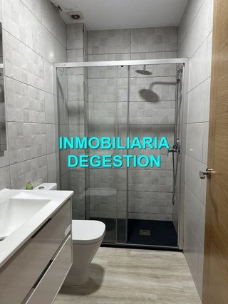 Piso en alquiler en Linares