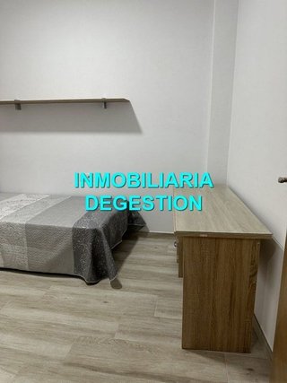 Piso en alquiler en Linares