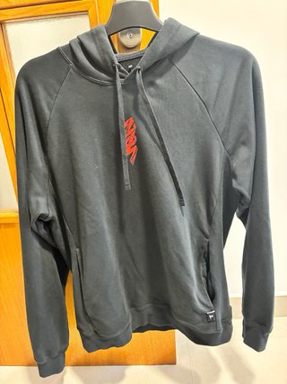 Sudadera Jordan Negra con Logo Rojo