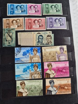 Álbumes de sellos antiguos de varios países