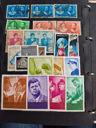 Álbumes de sellos antiguos de varios países