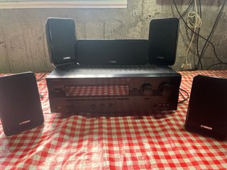 Amplificador Yamaha y Altavoces DSP-A595a Negro