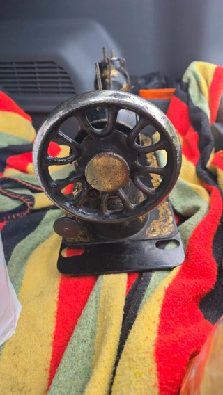 Máquina de coser Singer antigua