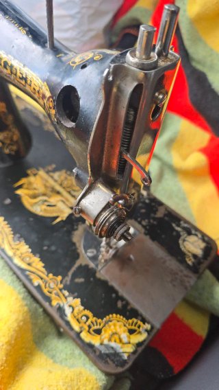 Máquina de coser Singer antigua