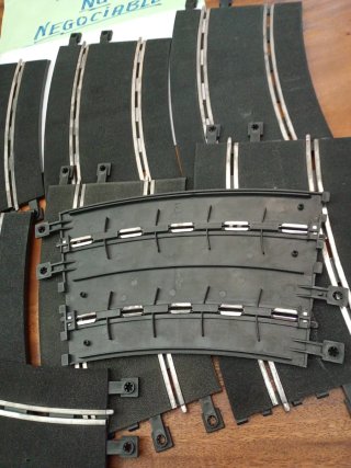 Scalextric 8 curvas R4 superexterior NO ORIGINAL