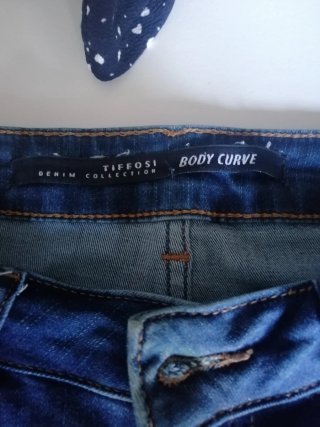 Conjunto Pantalón, Camiseta y Cinturón