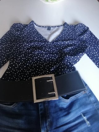Conjunto Pantalón, Camiseta y Cinturón