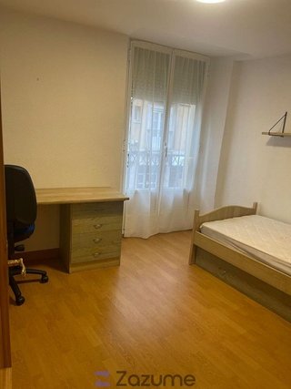 Piso en alquiler en Zona Sur en Burgos