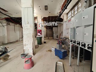 Local comercial en alquiler en Valderas - Los Castillos en Alcorcón