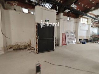 Local comercial en alquiler en Valderas - Los Castillos en Alcorcón