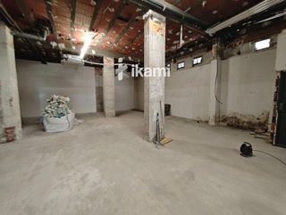 Local comercial en alquiler en Valderas - Los Castillos en Alcorcón