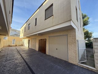 Casa adosada en venta en Doctor Palos - Alto Palancia en Sagunto