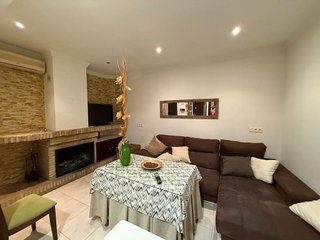 Casa adosada en venta en Pilas