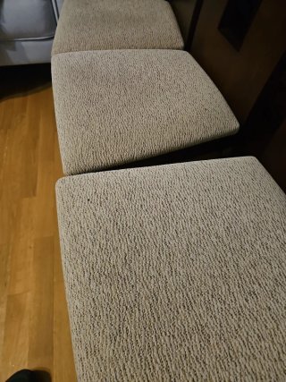 Mesa comedor extensible. Posibilidad de 4 sillas