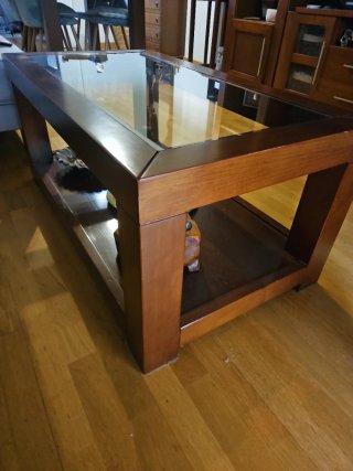 Mesa comedor extensible. Posibilidad de 4 sillas