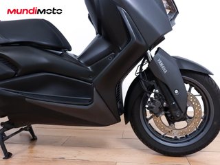 YAMAHA X-MAX 300