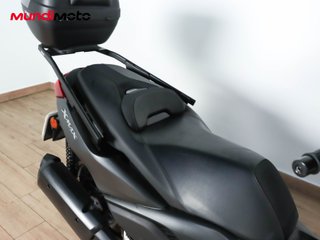 YAMAHA X-MAX 300