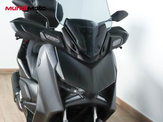 YAMAHA X-MAX 300