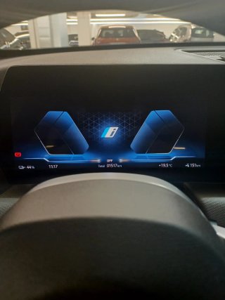BMW iX1 xDrive30
