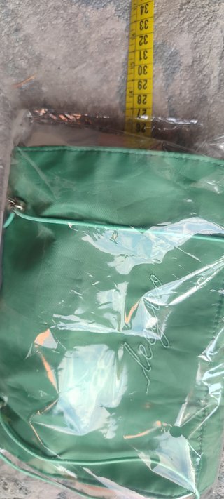 Neceser de viaje o maquillaje verde nuevo 24cm