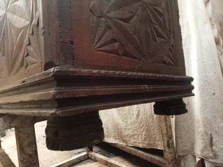 +200 AÑOS ARCA CASTAÑO TALLADA BUEN ESTADO