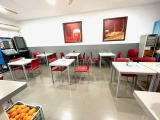 Bar en venta en Los Jardines de Marbella - La Ermita en Marbella