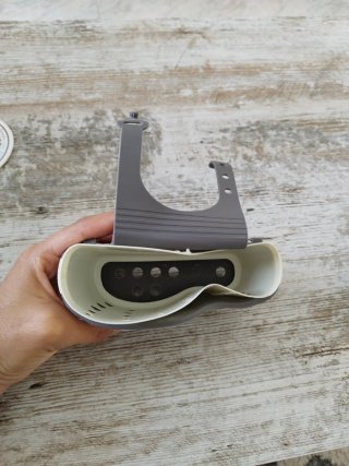 Soporte esponja fregadero beige y gris