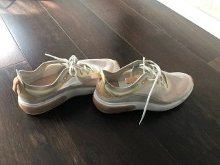 Zapatillas Nike Mujer Beige y Rosa