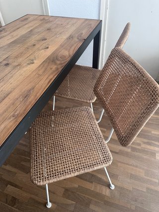 Mesa madera industrial + 4 sillas ratán