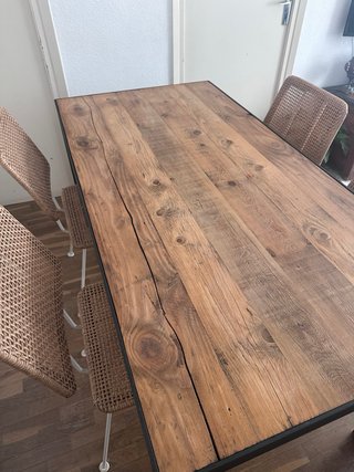Mesa madera industrial + 4 sillas ratán