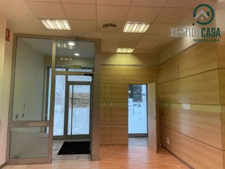 Local comercial en alquiler en Ensanche - Sar en Santiago de Compostela