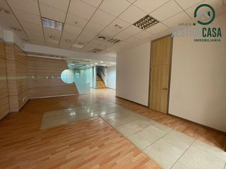 Local comercial en alquiler en Ensanche - Sar en Santiago de Compostela