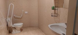 Local comercial en alquiler en Adurtza - Aretxabaleta en Vitoria-Gasteiz