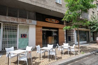 Local comercial en alquiler en Avda de Madrid - Pº de la Estación en Jaén
