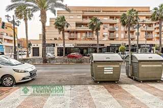 Local comercial en alquiler en Roquetas Centro en Roquetas de Mar