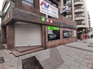 Local comercial en alquiler en Calvario - Santa Rita en Vigo